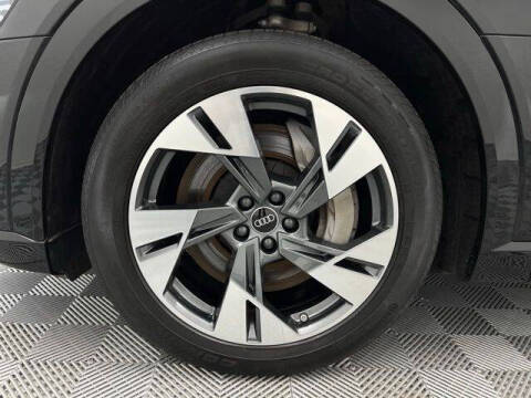 2023 Audi e-tron quattro Premium