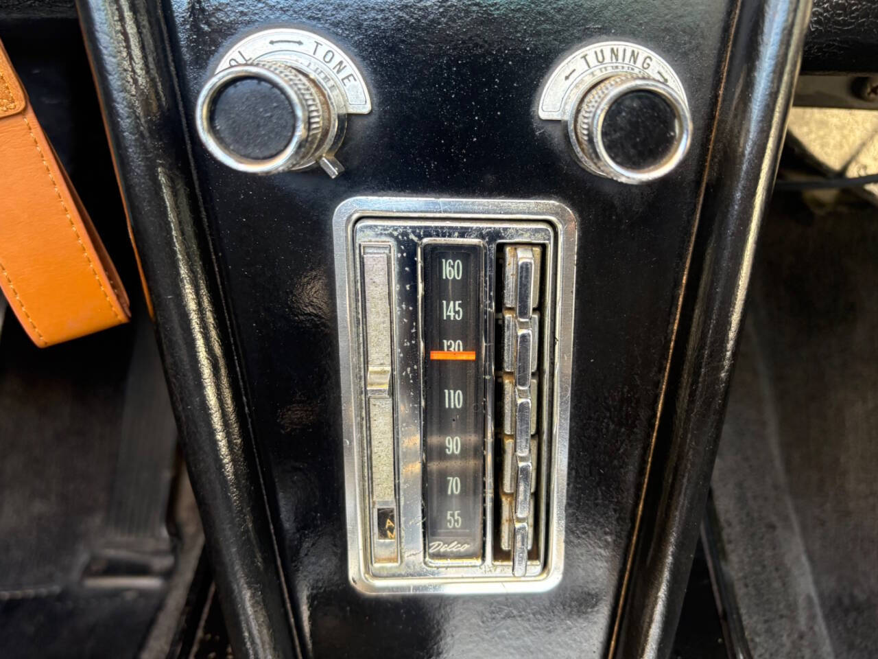 1966 Chevrolet Corvette 38