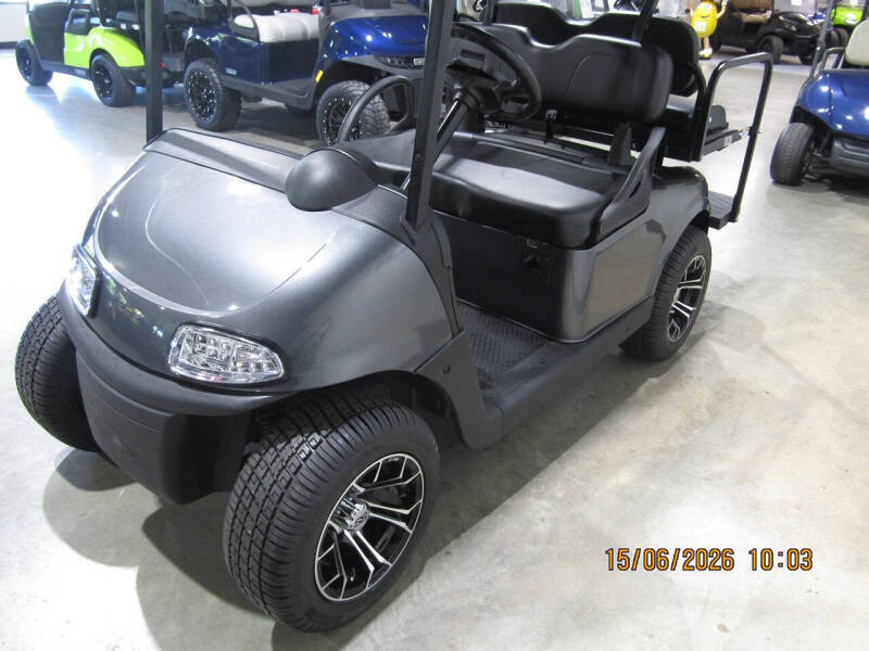 2020 E-Z-GO RXV 4