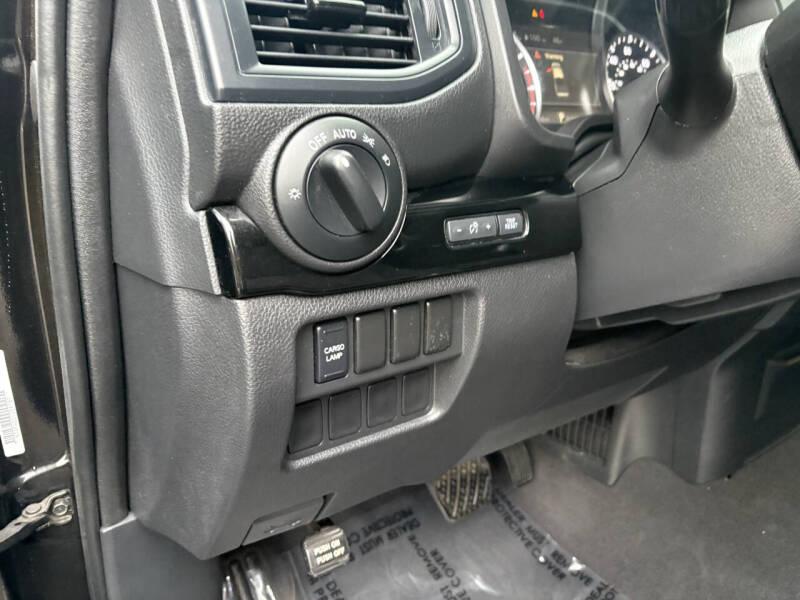 2022 Nissan Titan SV