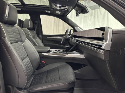 2025 Cadillac Escalade-V