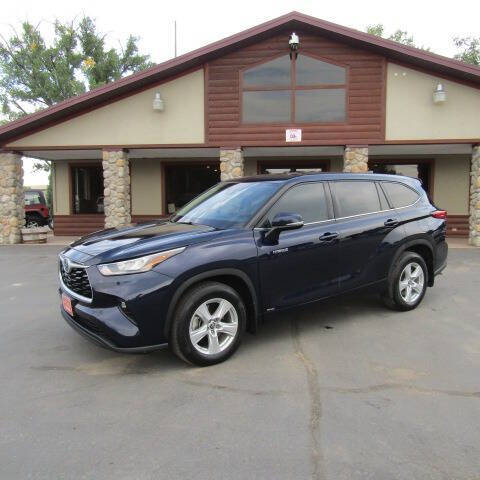 Used 2020 Toyota Highlander LE with VIN 5TDBBRCH6LS501792 for sale in Sheridan, WY