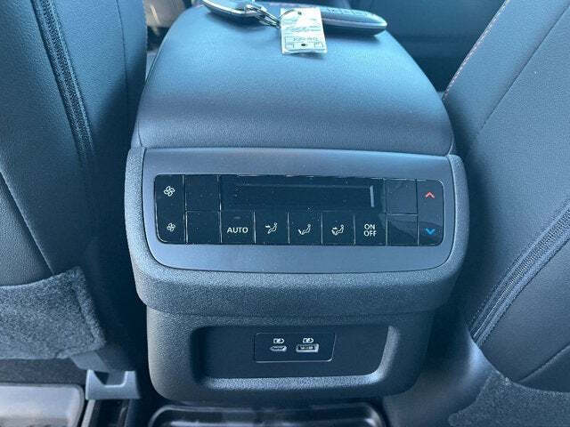 2023 Nissan Pathfinder 22