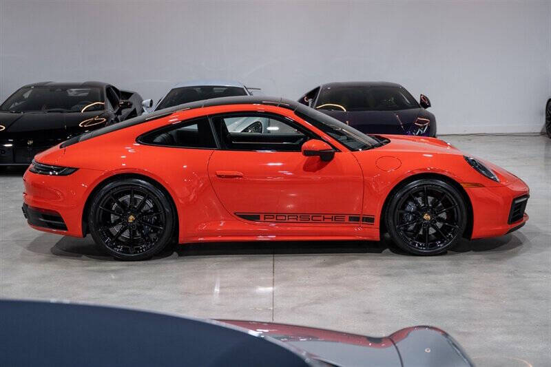 2021 Porsche 911 Carrera