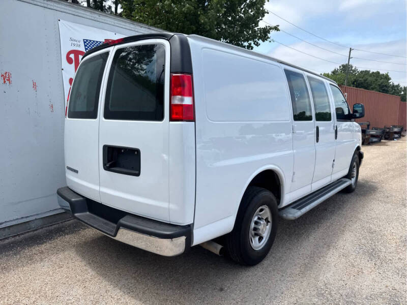 2024 Chevrolet Express 2500