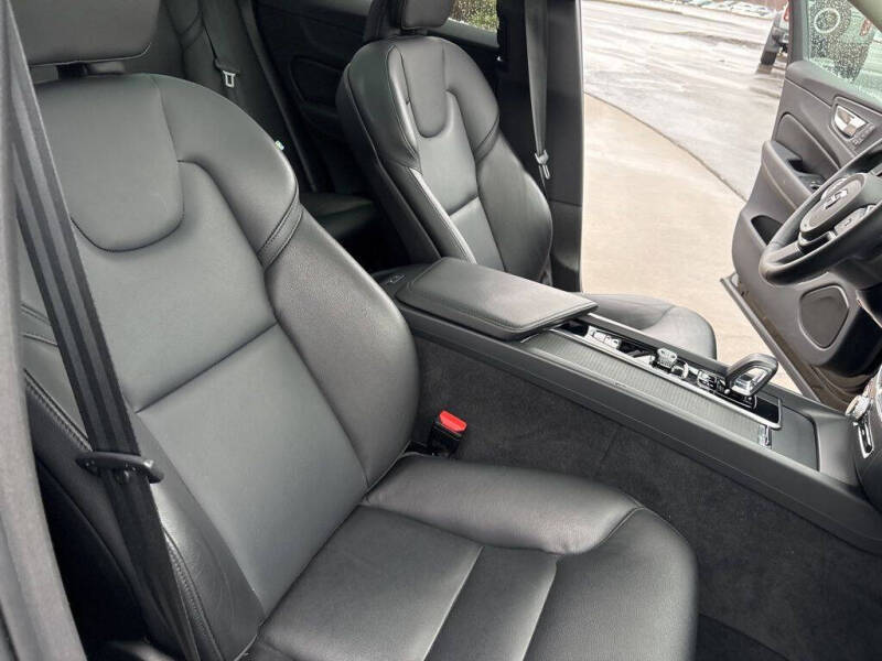2023 Volvo XC60 B5 Core