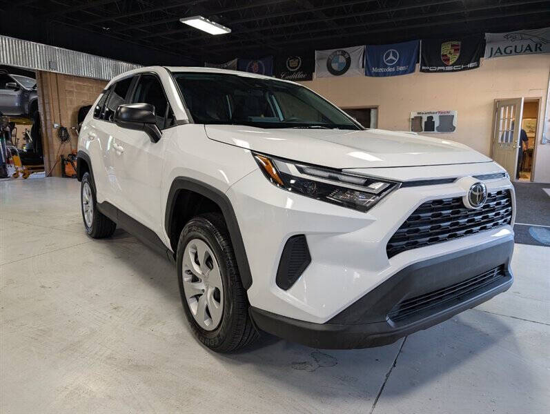 2023 Toyota RAV4 LE