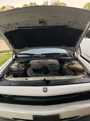 2013 Dodge Challenger SXT