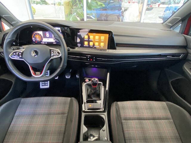 2023 Volkswagen Golf GTI SE