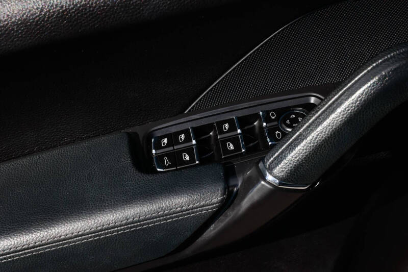 2014 Porsche Cayenne Platinum