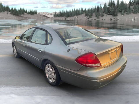 2006 Ford Taurus SE