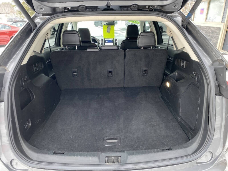 2023 Ford Edge Titanium