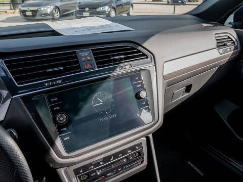 2022 Volkswagen Tiguan SE R-Line Black