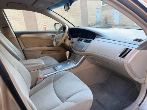 2010 Toyota Avalon XLS