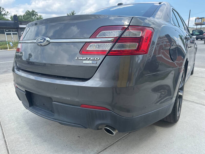 2015 Ford Taurus Limited