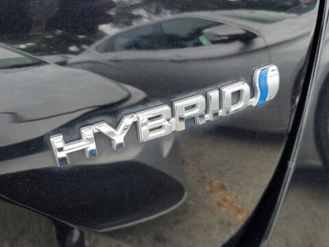 2020 Toyota Prius LE