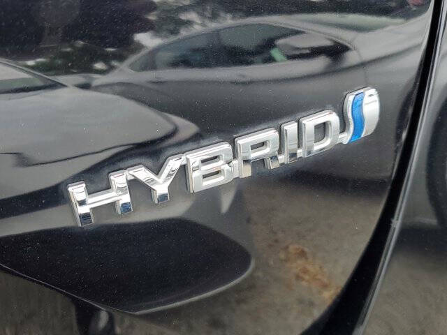 2020 Toyota Prius LE