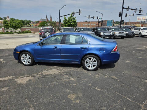 2009 Ford Fusion for sale at RIVERSIDE AUTO SALES in Sioux City IA