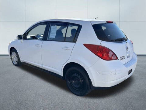 2011 Nissan Versa 1.8 S