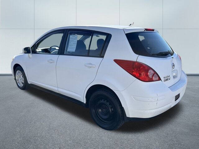 2011 Nissan Versa 1.8 S