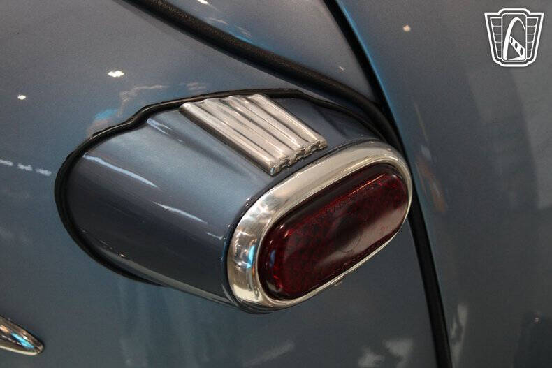 1947 Ford Super Deluxe