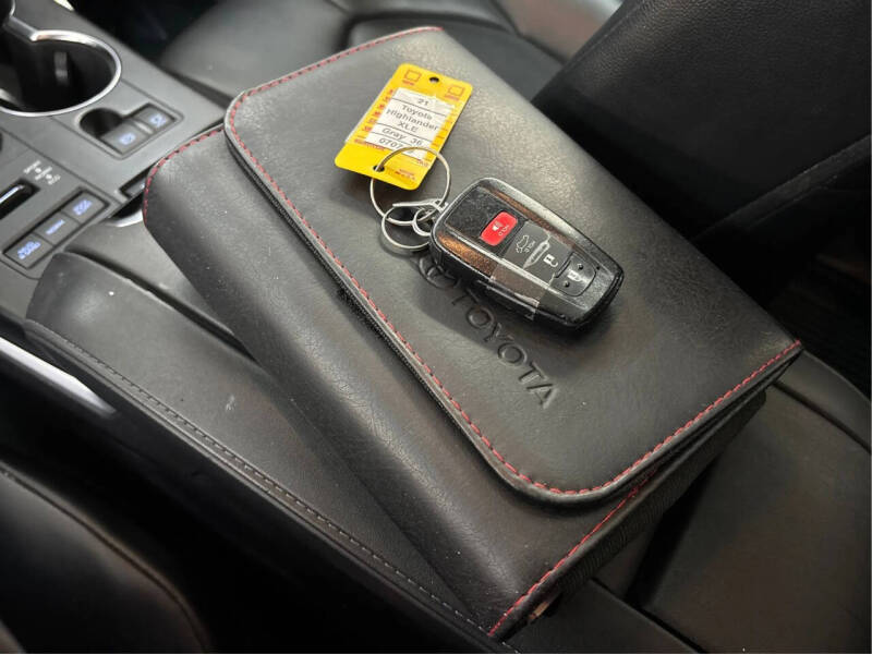 2021 Toyota Highlander XLE