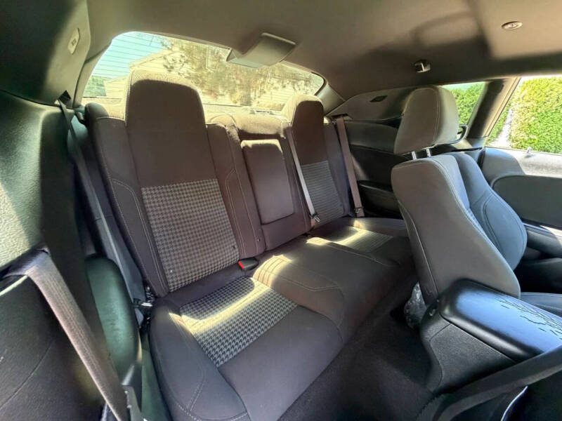 2019 Dodge Challenger SXT