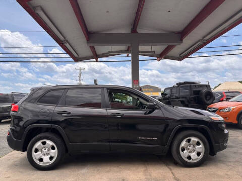 2017 Jeep Cherokee Sport