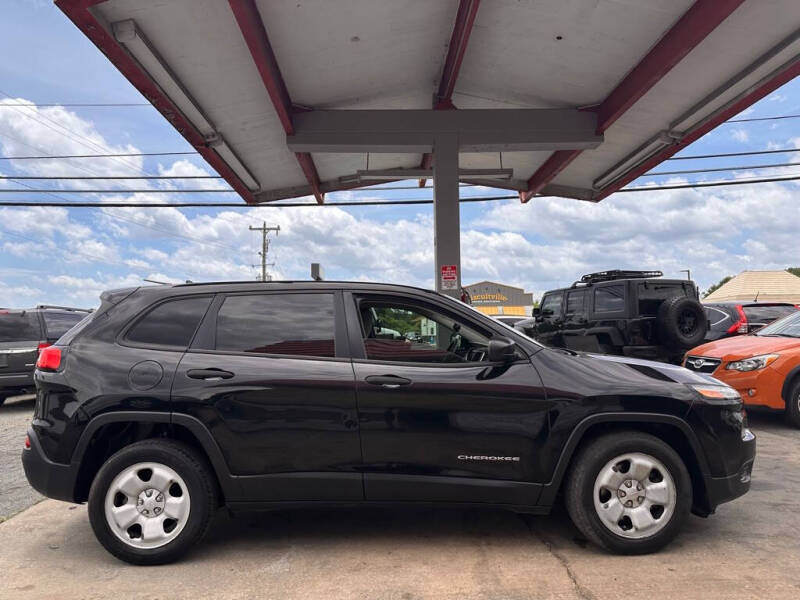 2017 Jeep Cherokee Sport