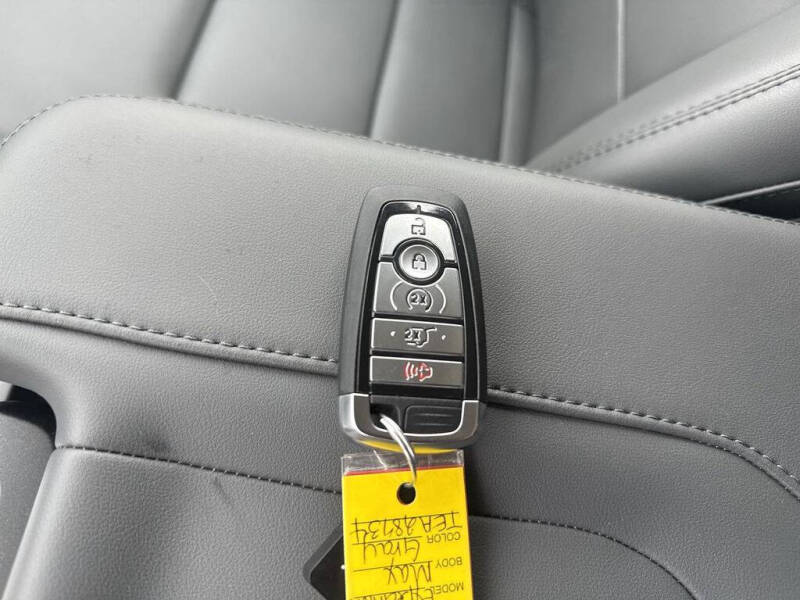 2026 Ford Expedition MAX Active