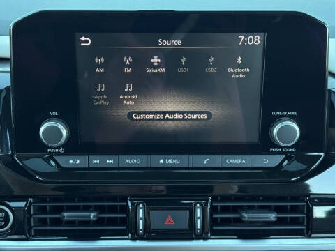 2022 Nissan Pathfinder SV