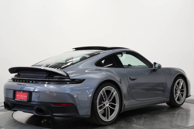 2025 Porsche 911 Carrera