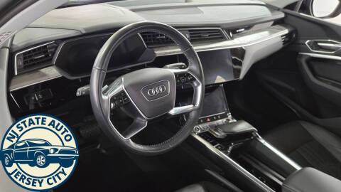 2021 Audi e-tron quattro Premium Plus