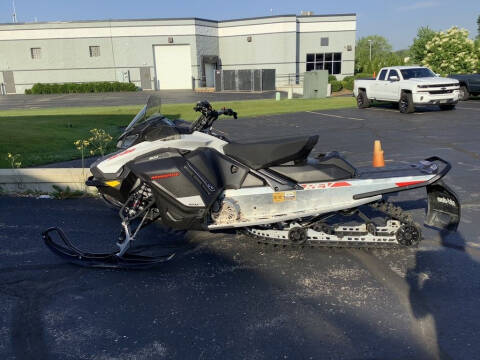 2020 Ski-Doo Renegade® Sport REV®