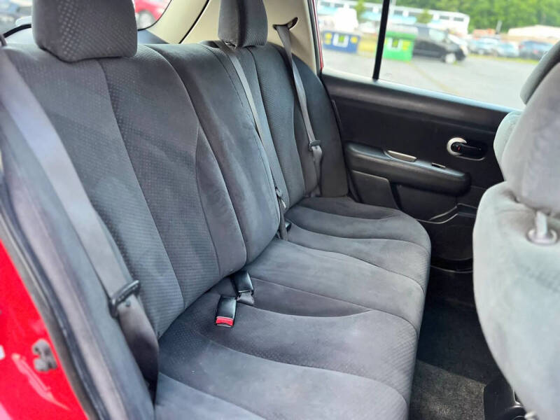 2012 Nissan Versa 1.8 S