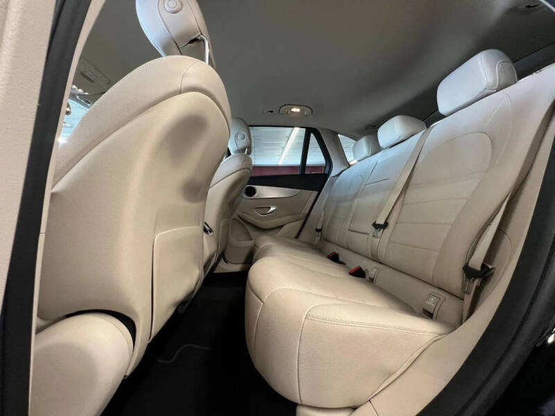 2019 Mercedes-Benz GLC GLC 300