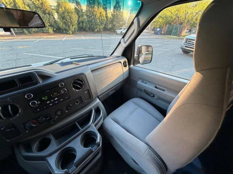 2009 Ford E-Series E-250