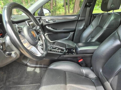 2017 Porsche Macan