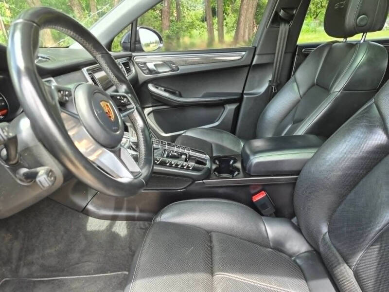 2017 Porsche Macan