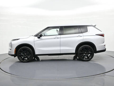 2026 Mitsubishi Outlander LE