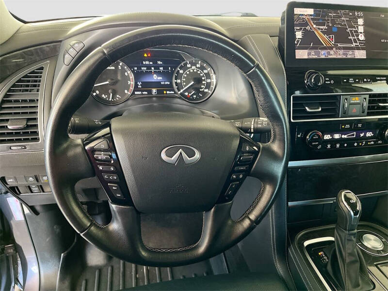 2022 Infiniti QX80 Luxe