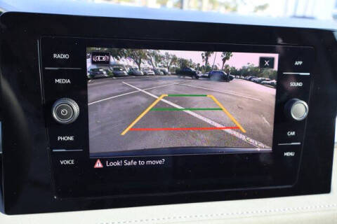 2025 Volkswagen Taos SE