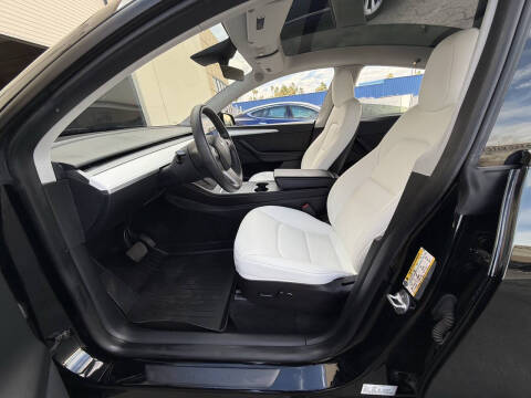 2023 Tesla Model Y Long Range