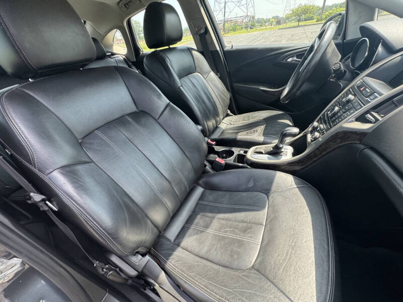 2012 Buick Verano Leather Group