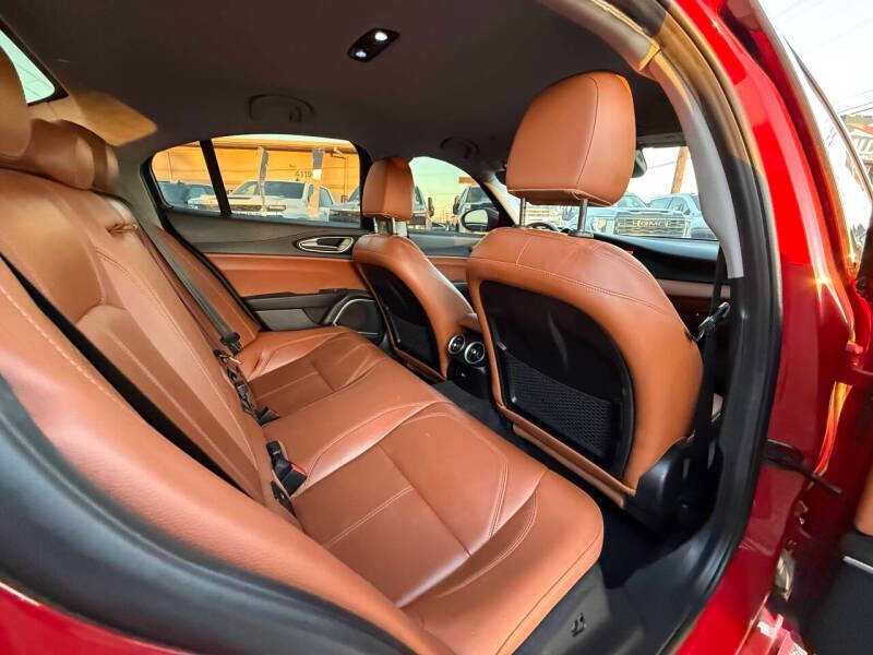 2019 Alfa Romeo Giulia Sport