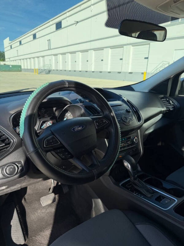 2018 Ford Escape SE - Photo 11