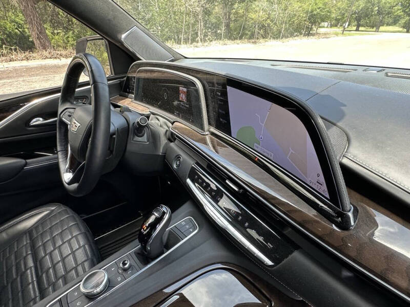 2023 Cadillac Escalade Sport Platinum