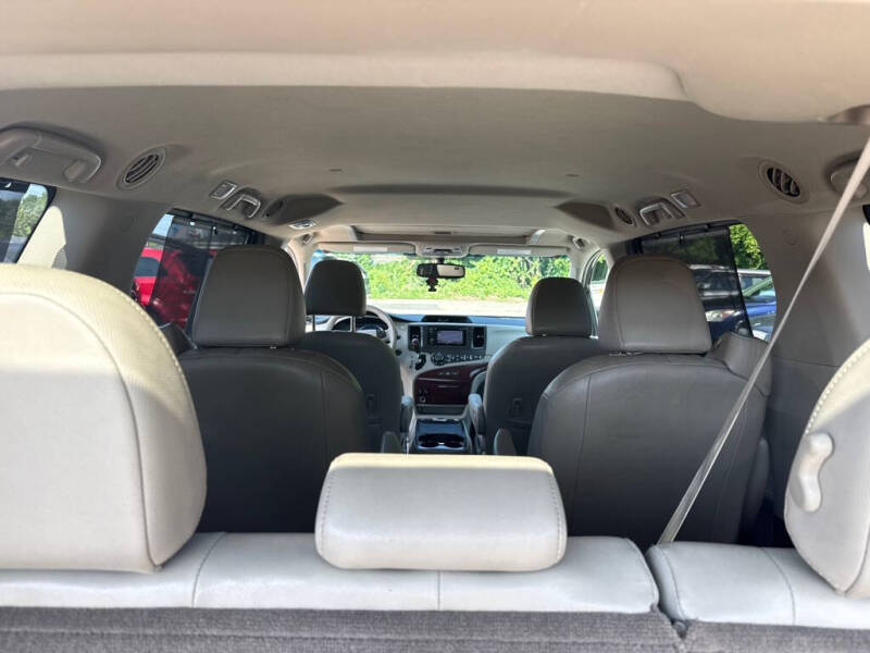 2014 Toyota Sienna