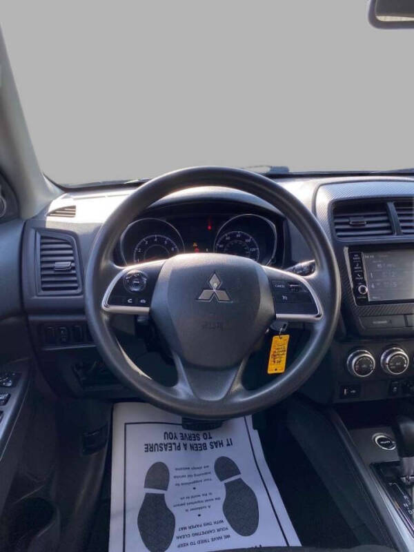 2023 Mitsubishi Outlander Sport ES