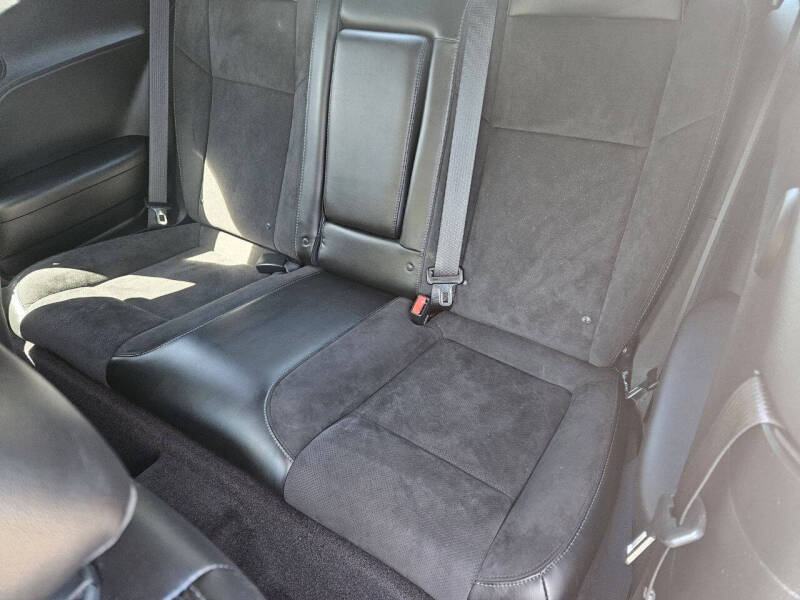 Image 8 of 2018 Dodge Challenger SXT Plus